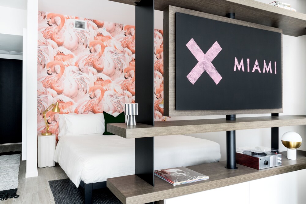 Luxury Studio Suite, City View - Room