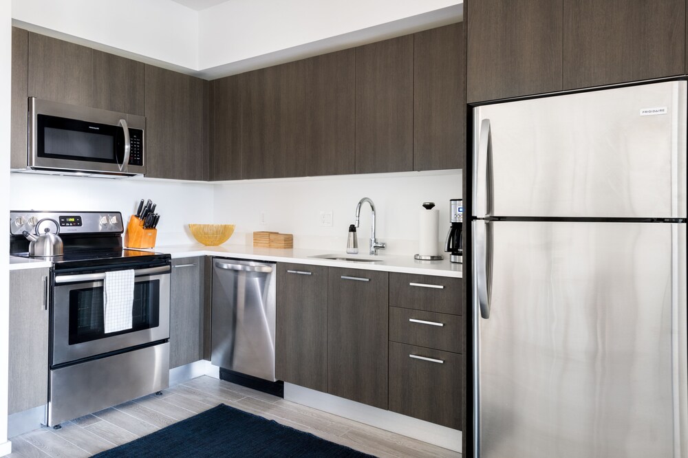 Luxury Suite, 2 Bedrooms, City View - Private Kitchen