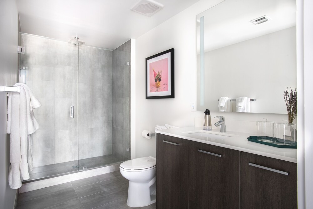 Luxury Suite, 2 Bedrooms, City View - Bathroom