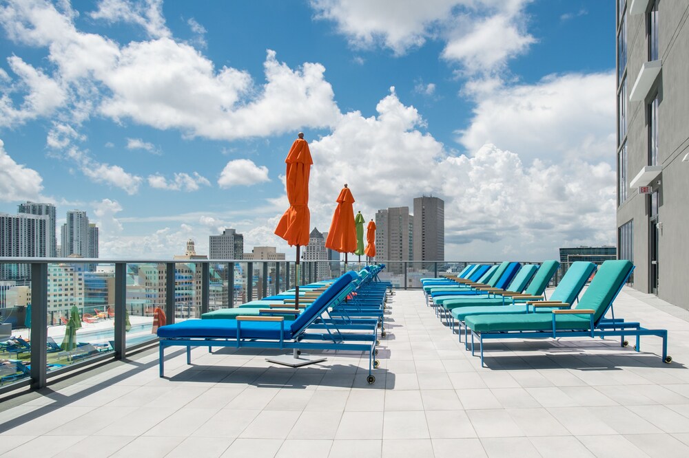 Sundeck
