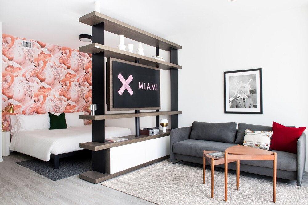 Luxury Studio Suite, City View - Room