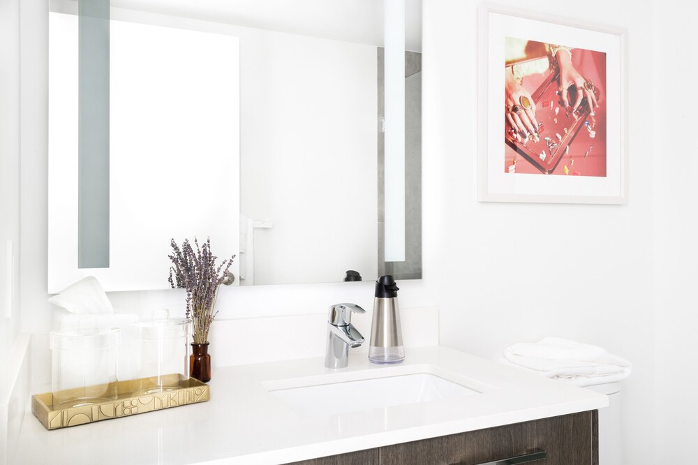 Luxury Studio Suite, City View - Bathroom