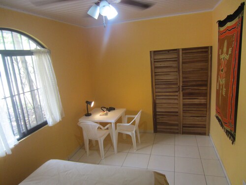 Spacious 3 Bedroom House near Curu & Isla Tortuga