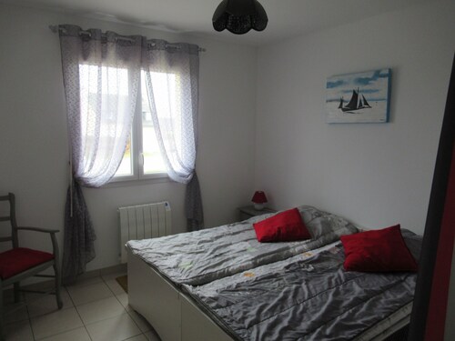 A/C de 280€ (ANCV OK): Mais. plain-pied CLASSEE 4*; bord mer; jard clos; anx OK.