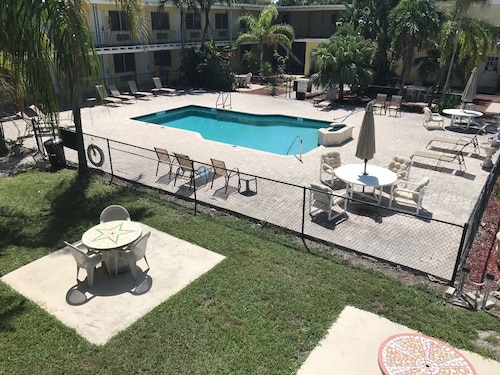 Key Largo Inn, a smoke-free property