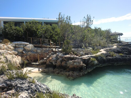 Private Beautiful Cottage with your own cove
