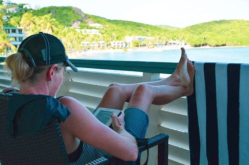 Right on the water! Slice of Paradise.