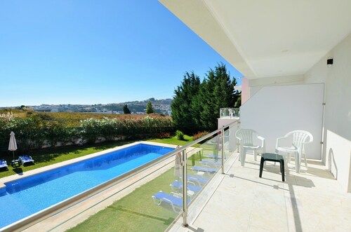 HILLTOP OASIS - Lisbon Lux Oeiras Resorts