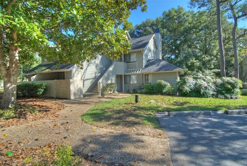 Condo, 3 Bedrooms, Kitchen - Featured Image