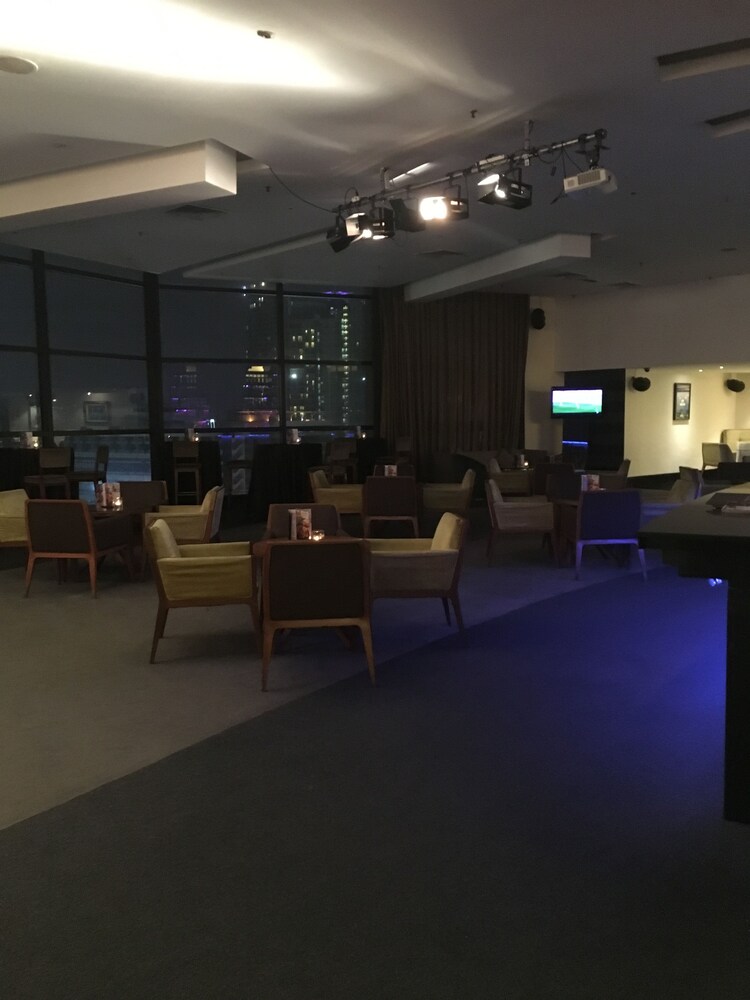 Hotel Bar
