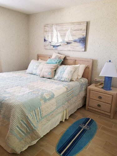 Oceanfront Condo in der Nähe von Cocoa Beach Pier! Fahren Sie nach Port Canaveral oder Orlando!