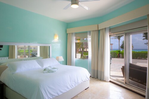 Beach Front Villa Turquesa Playacar in Playa Del Carmen