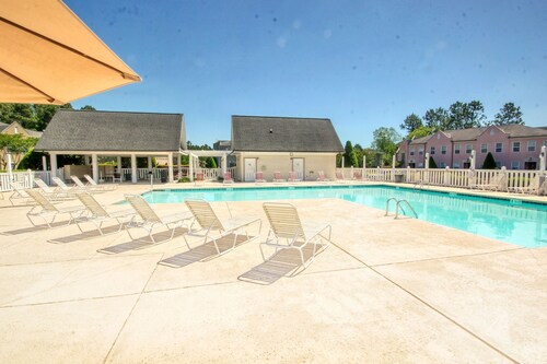 2 Bedrm / 2 Bath Myrtle Beach Family Friendly Villa. Newly updated throughout!!