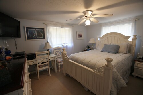 Private Beach Cottage On The North End Of LBK. 2 Bedrooms 1 Bath On 2nd Floor