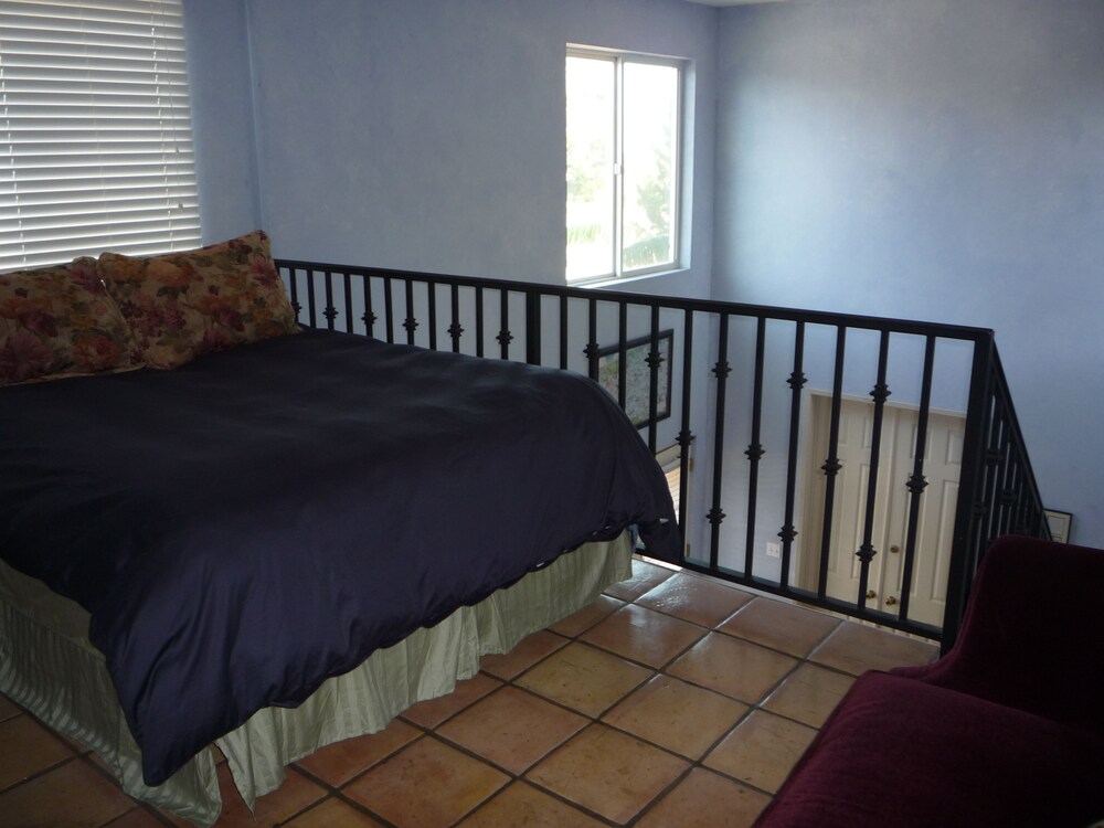 Deluxe Room, 1 Queen Bed, Non Smoking - Room