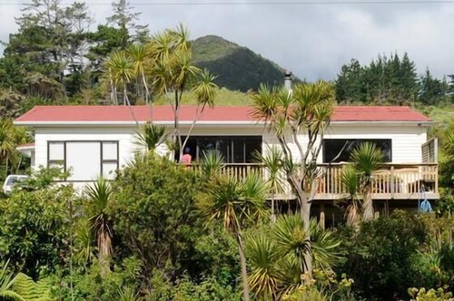 Harbour views OMAPERE MAGIC Spacious 3 bedroom 2 bathroom