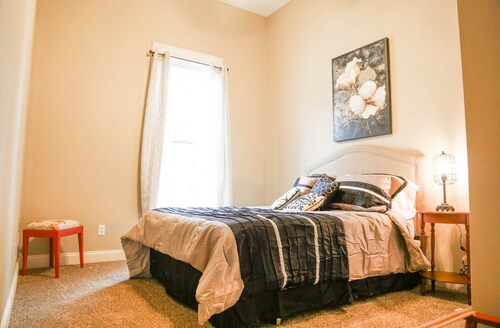 4 Bedrooms 2 Bath All New Historical Home In The Heart Of Springfield, MO
