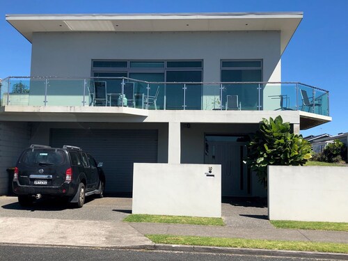 Beauty on Belt, New Plymouth