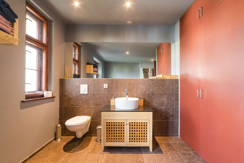 Badezimmerausstattung (Apartment)