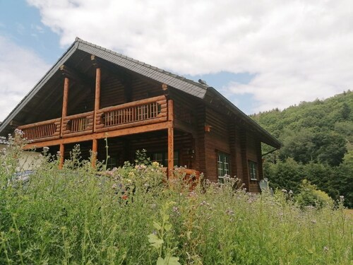 Villa with outdoor sauna and outdoor Jacuzzi
