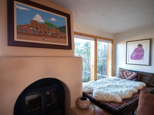 Your Own Art Gallery with 360 Degree Views!