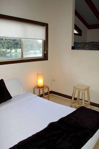 Patonga Beach House Bach