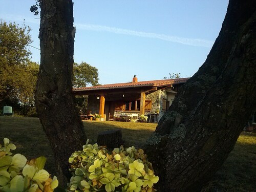 House in full nature facing the sea, within the GEOPARQUE of the Basque Coast.