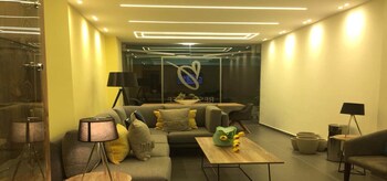 B RESIDENCE