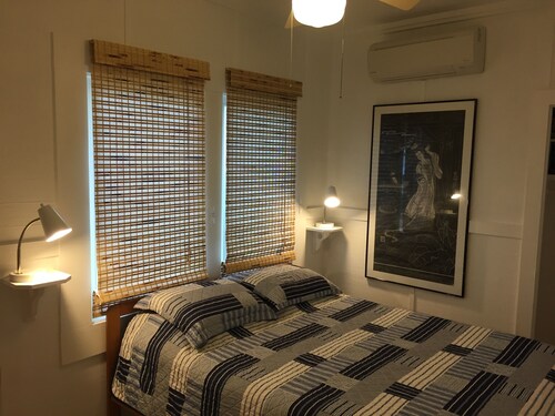 Kailua Beach Park Cottage - 2BR