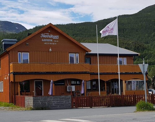 Henriksen Gjestestue