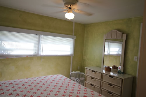 Cozy Cottage Old Florida Style on the Indian River Lagoon