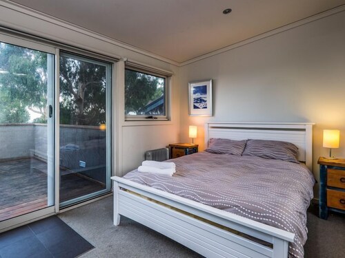 Golfview Lorne - For All Seasons