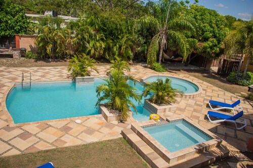 Villa Serene Jewel of Black River 4 bedroom 5bathrooms