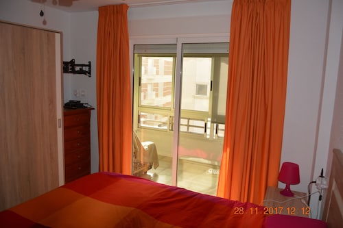 App. LUXE 2 Ch 4/6 p - Beach 50 m, airco, Aérop 11Km, Pkg Pri, SantaPola Alicant