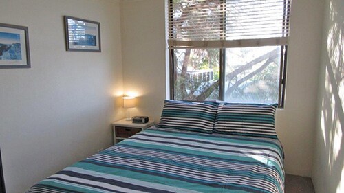 Harbourside, 13/ 3-7 Soldiers Point Road - fantastic waterfront unit
