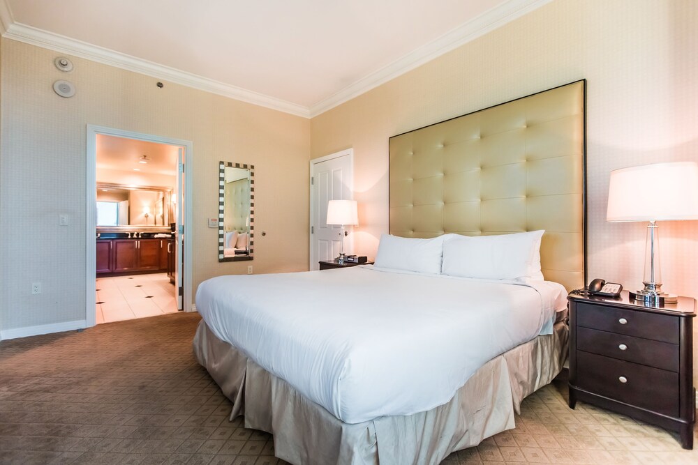 Condo, 1 Bedroom, Kitchen, City View - Room