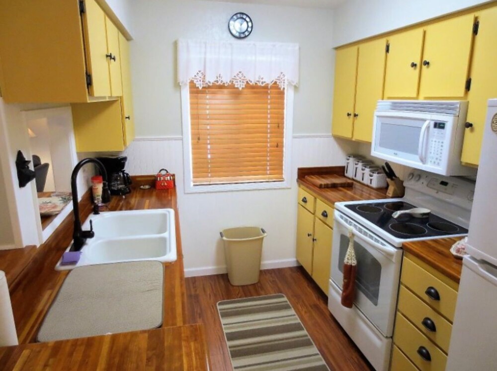 Standard Room - Private Kitchen