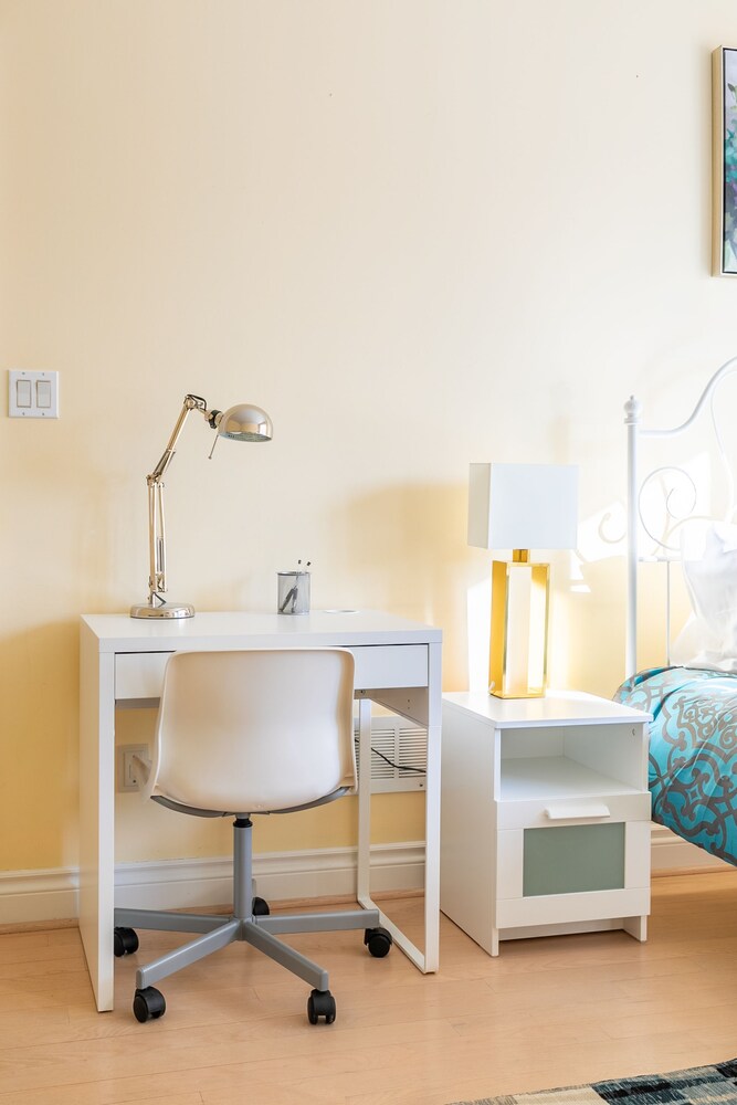 Comfort Quadruple Room, 1 Queen Bed with Sofa bed, Non Smoking, Shared Bathroom - In-Room Business Center