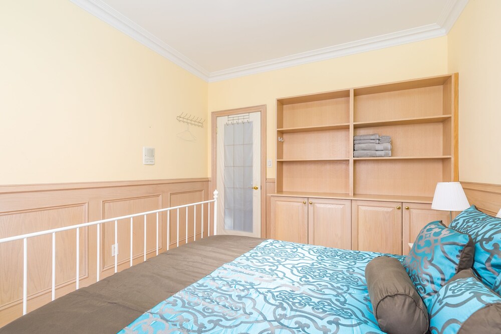 Comfort Double Room, 1 Double Bed, Non Smoking, Shared Bathroom - Guestroom