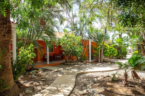 Tropical Inn Resort