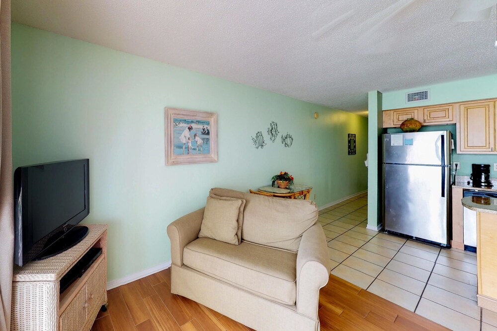 Condo (Seaside Beach & Racquet Club #4311) - Living Area