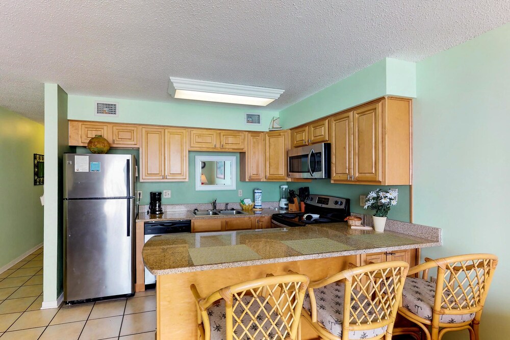 Condo (Seaside Beach & Racquet Club #4311) - In-Room Kitchen