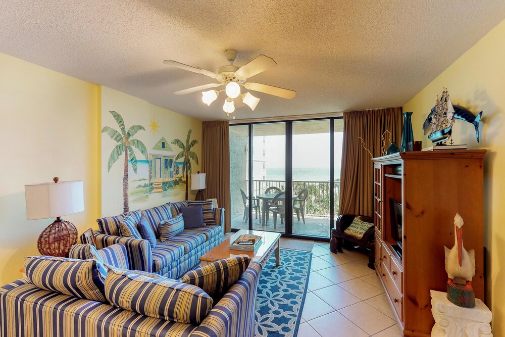 Condo (Seaside Beach & Racquet Club #5417) - Living Area