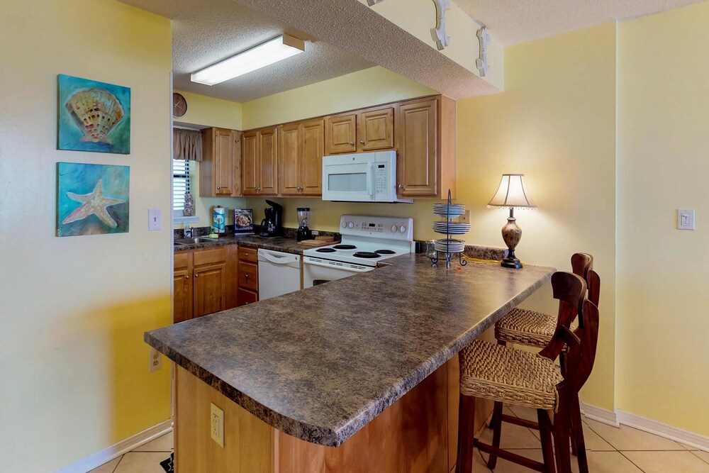 Condo (Seaside Beach & Racquet Club #5417) - In-Room Kitchen