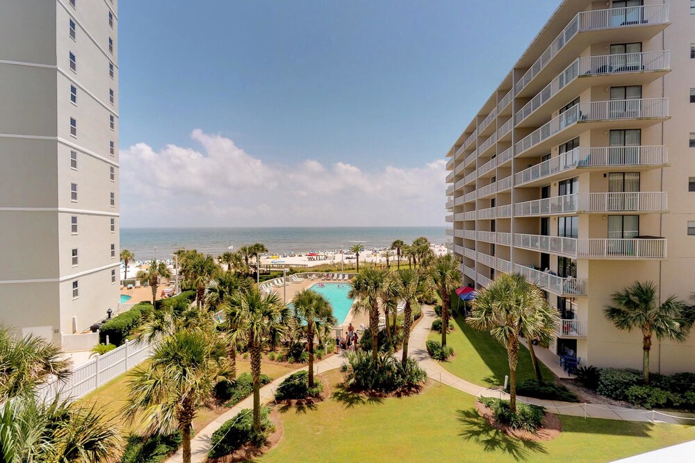Condo (Seaside Beach & Racquet Club #5417)