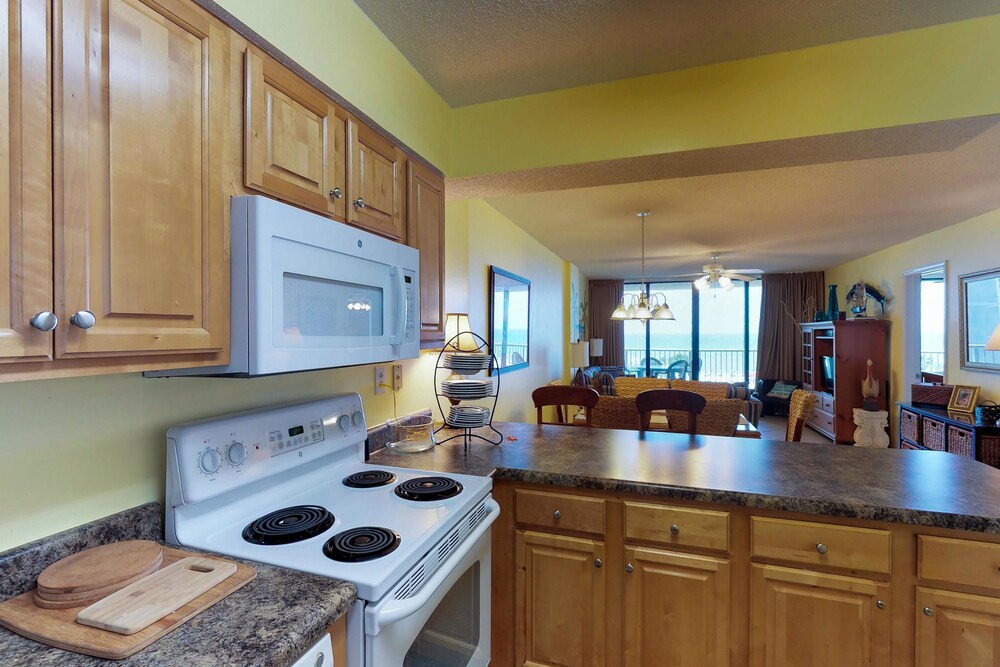 Condo (Seaside Beach & Racquet Club #5417) - In-Room Kitchen