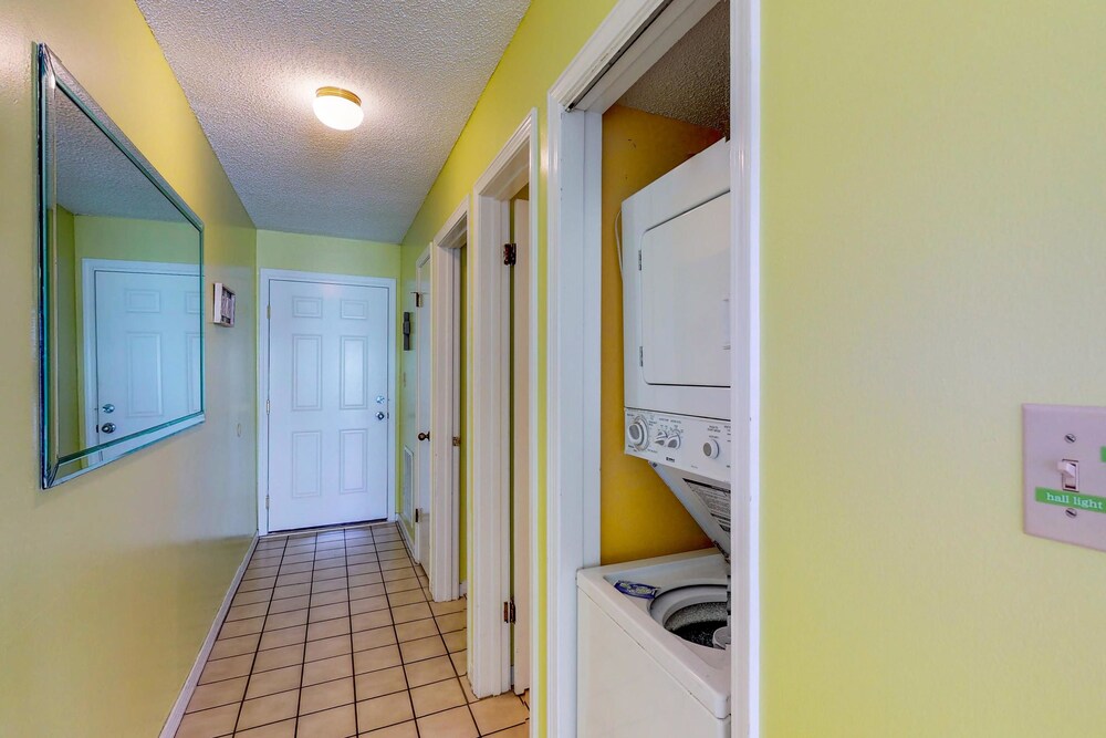Condo (Seaside Beach & Racquet Club #4811) - Laundry Room