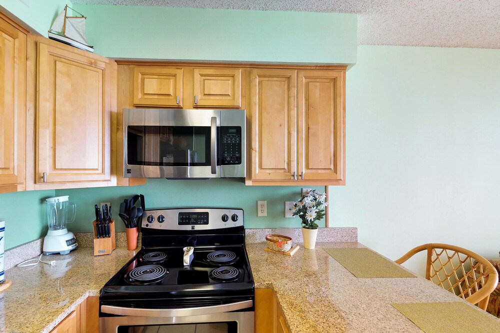 Condo (Seaside Beach & Racquet Club #4311) - In-Room Kitchen