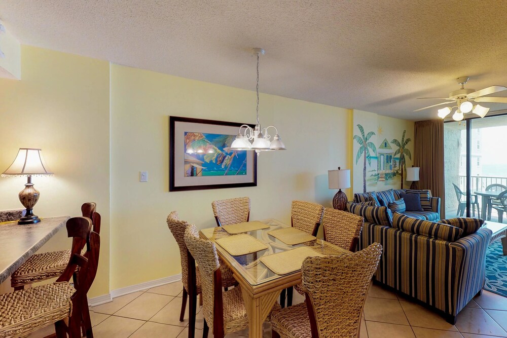 Condo (Seaside Beach & Racquet Club #5417) - In-Room Dining