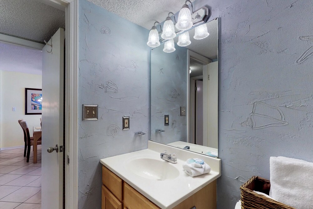 Condo (Seaside Beach & Racquet Club #5417) - Bathroom Sink